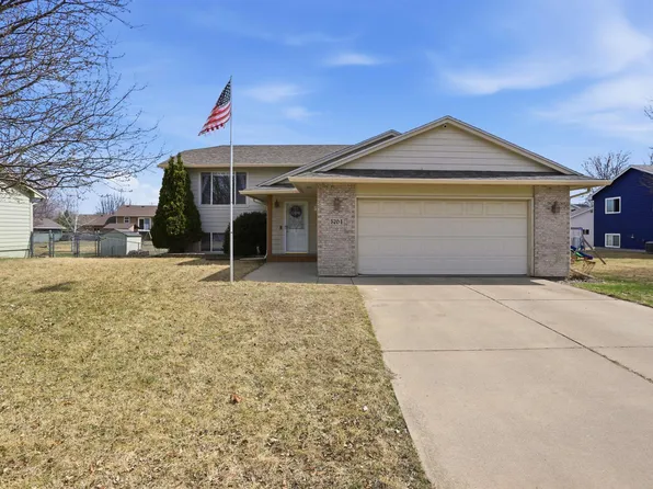5704 S Megan Ave, Sioux Falls, SD 57106