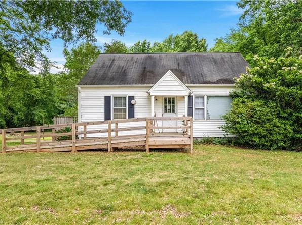 141 Vanzant Rd, Mocksville, NC 27028