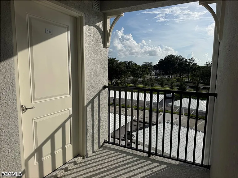 18411 Copperhead Ct N #332 — Photo 31