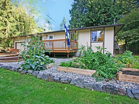 3rd image of 26830 Webb Cir NE