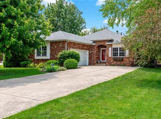 1705 Ravin Nest Ct, Crown Point, IN 46307