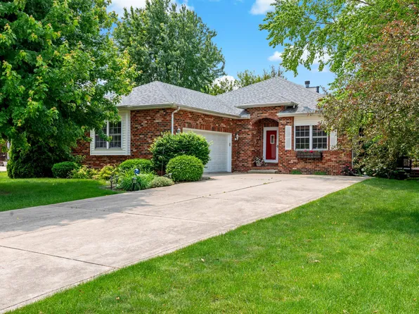 1705 Ravin Nest Ct, Crown Point, IN 46307