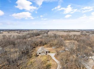 1404 E 183rd St, Belton, MO 64012