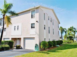 255 Capri Cir N APT 22, Treasure Island, FL 33706