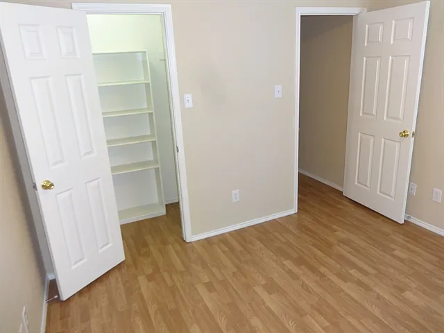 1009 Henry Ct — Photo 11