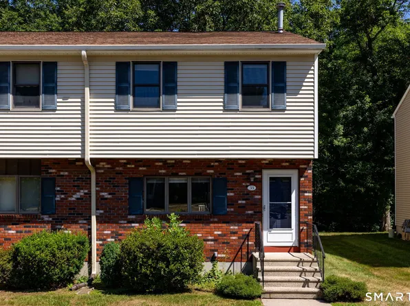 35 Brookside Village #35, Enfield, CT 06082