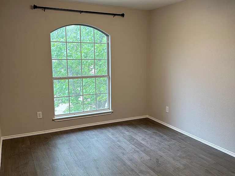 7816 Creekway Ct — Photo 8