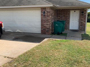 985 Remington Dr #B, Springdale, AR 72764