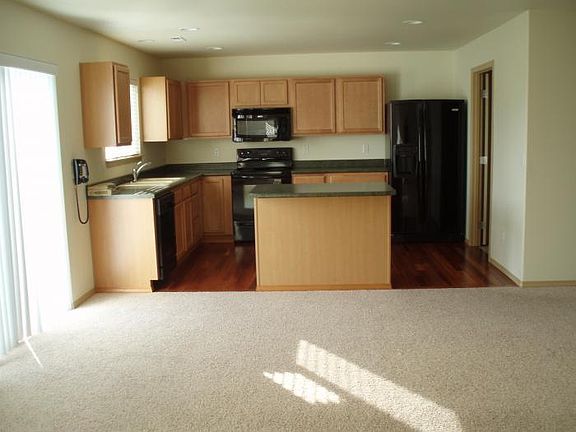 Dining Room & Kitchen
