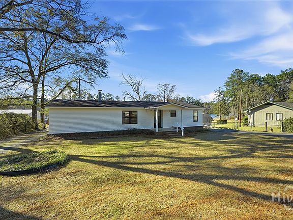 3rd image of 58 Pine Ridge Court