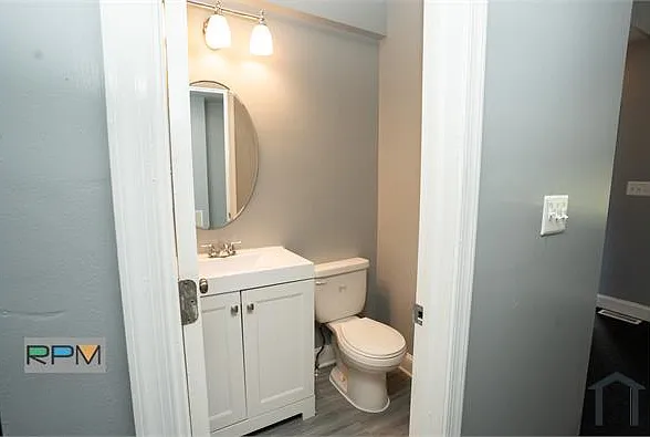 3969 Brooklyn Ave — Photo 8