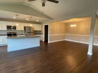 852 Sweetfern Ln, Pigeon Forge, TN 37863