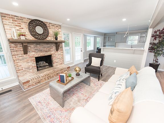 4th image of 2319 Mountain Oaks Cir