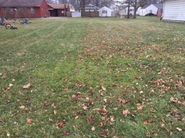 323 S Pleasant St, Watervliet, MI 49098