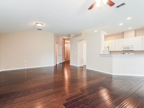 5th image of 297 N Lake Cunningham Ave