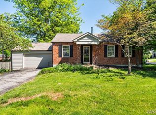 1229 N Geyer Rd, Saint Louis, MO 63122