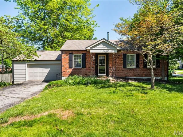 1229 N Geyer Rd, Saint Louis, MO 63122