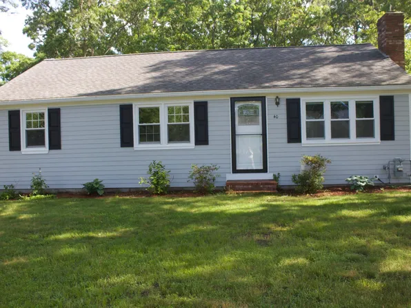 40 Somerset Rd, Mashpee, MA 02649