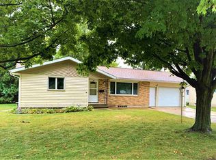 717 2nd Ave E, Cresco, IA 52136