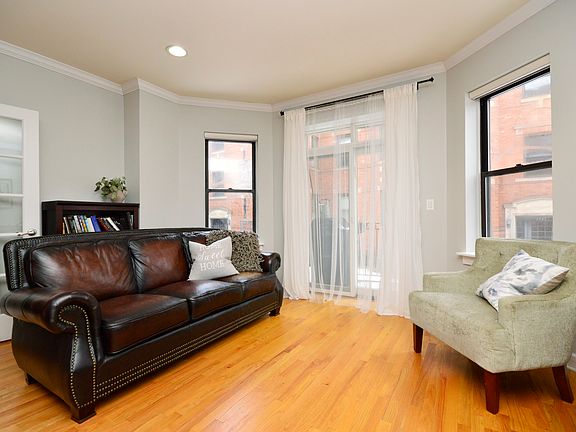 5th image of 1325 W North Shore Ave APT 1S