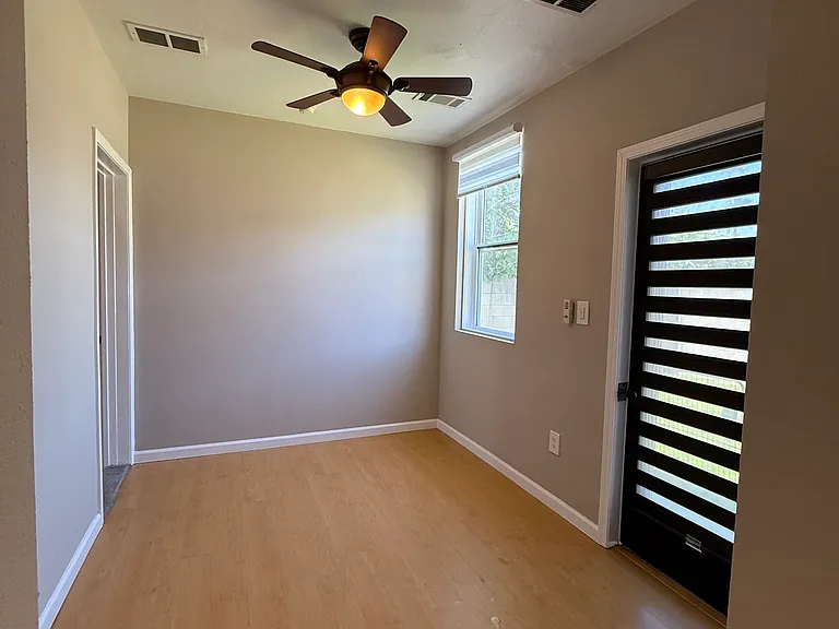 815 N Sparks St — Photo 4
