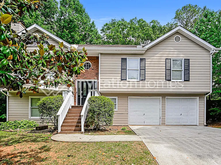 1099 Plantation Blvd SE — Photo 1