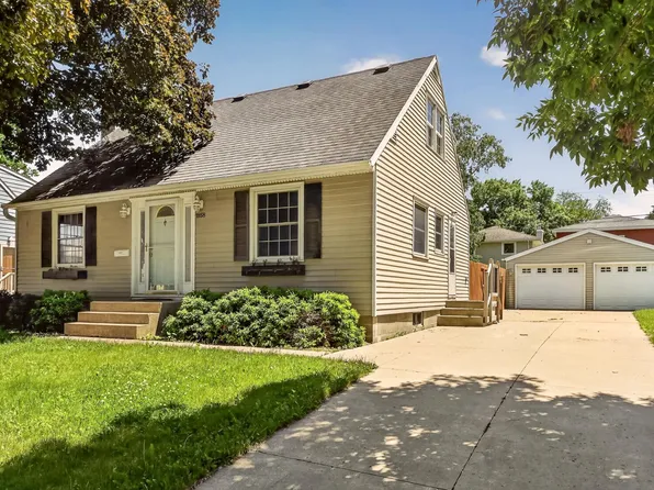1858 23rd St NW, Rochester, MN 55901