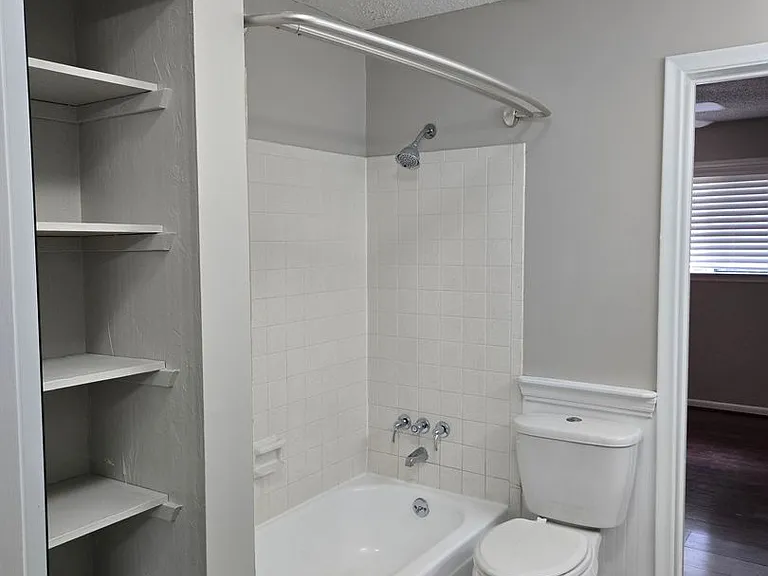 4503 NW 41st Pl — Photo 31