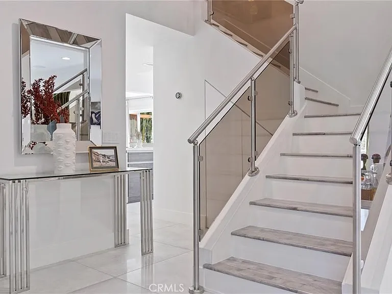 2906 Mountain Pine Dr — Photo 2