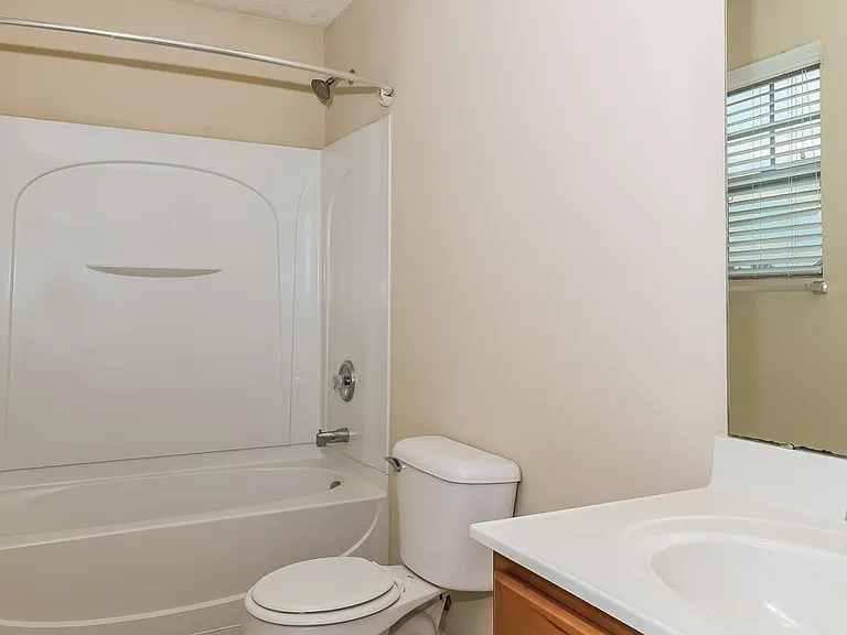 51 Valleyfield Dr — Photo 15