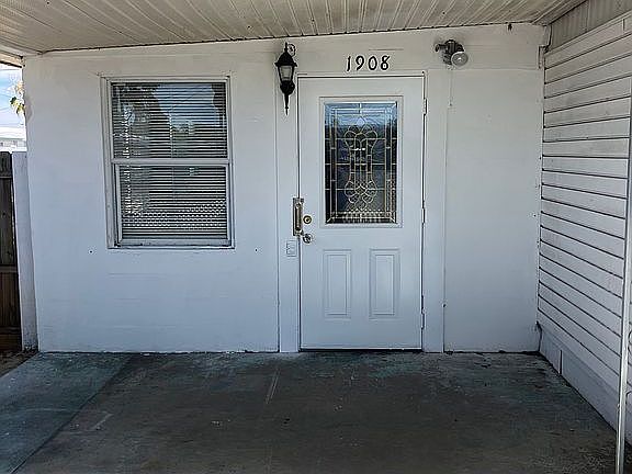 2nd image of 1908 Shady Cove Dr