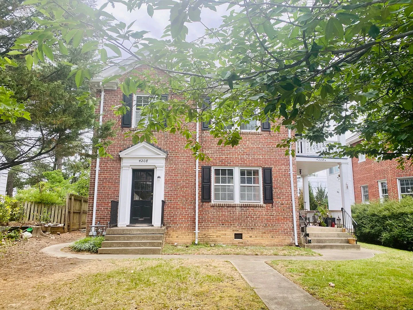 4208 Fitzhugh Avenue — Photo 2