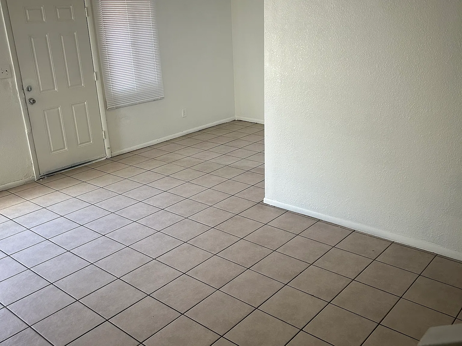 W Lynwood St, Phoenix — Photo 4