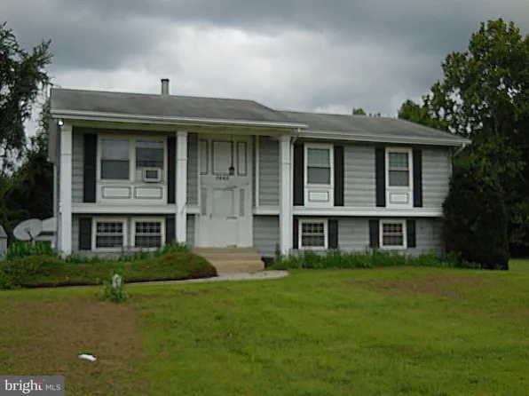 3862 Wrangle Hill Rd, Bear, DE 19701
