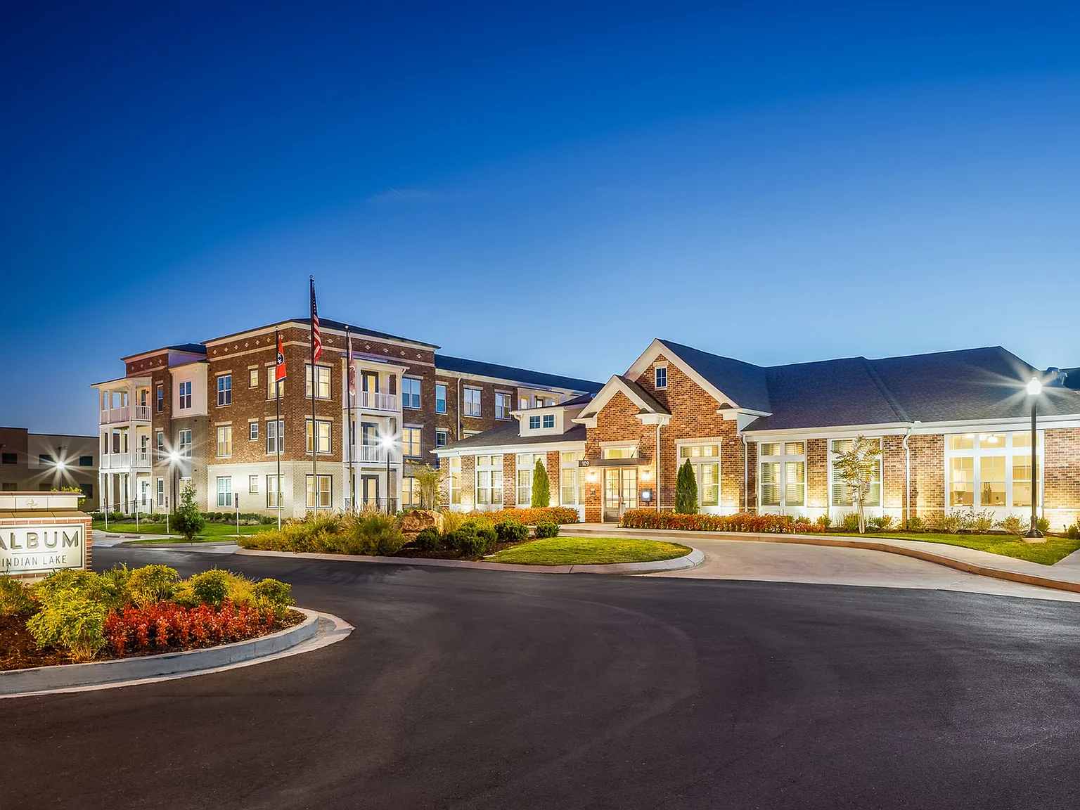 Album Indian Lake- 55+ Active Adult Apartments — Photo 1