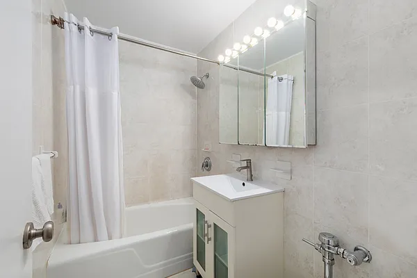 Sold by Compass | media 14