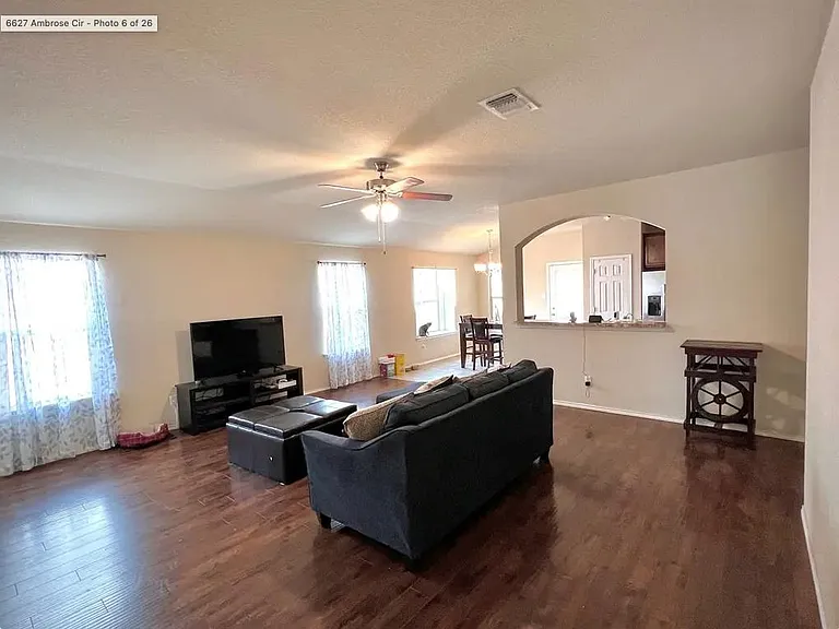 6627 Ambrose Cir — Photo 5