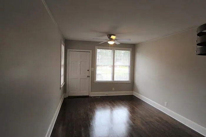 4551 Oxford Rd — Photo 12