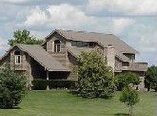 7640 Somerset Dr, Marengo, IL 60152