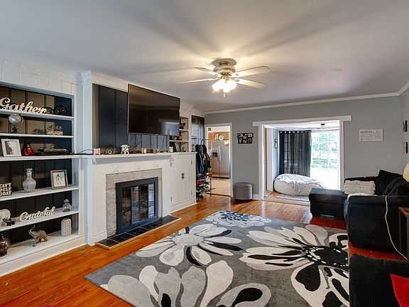5th image of 67 Mansfield Ave