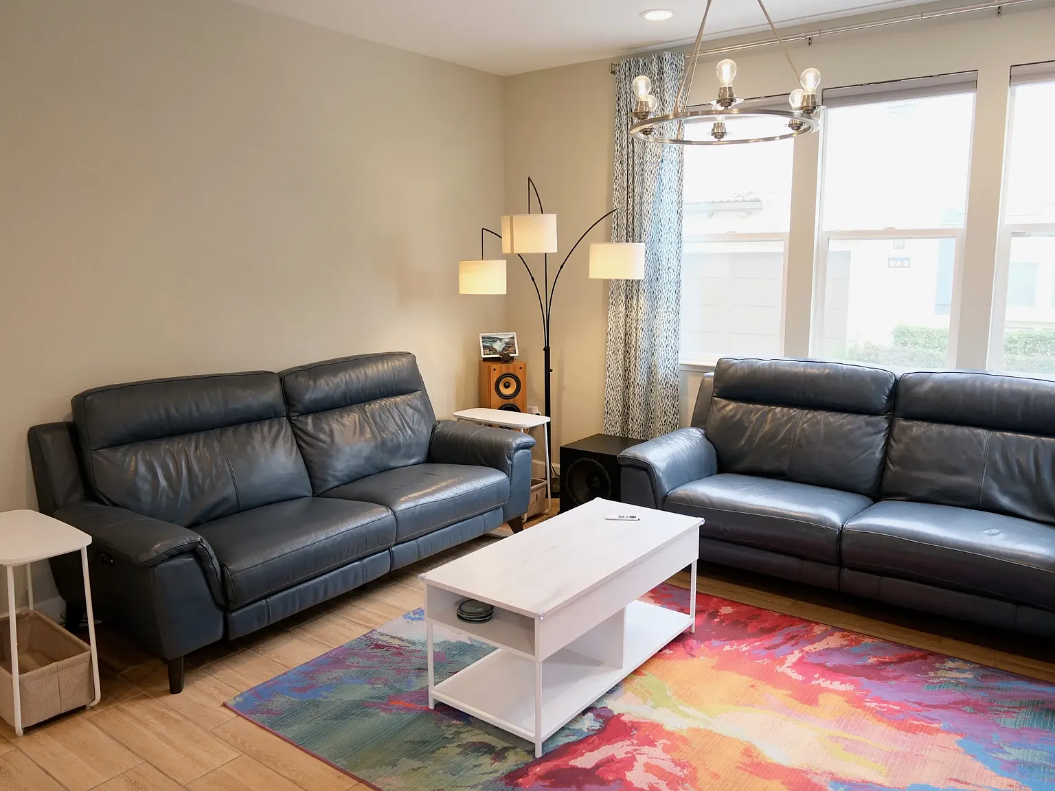 3 bed, 2.5 bath, 1564 sqft, $4,500 — Photo 3