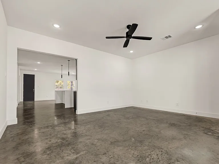 3003 Alpha Wolf Ct — Photo 4