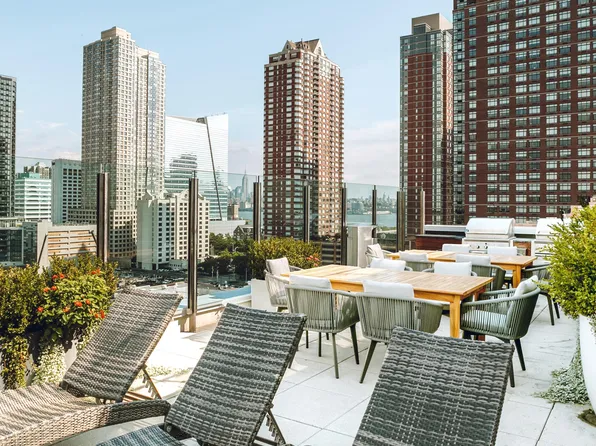 148 1st Street image 163 of 204