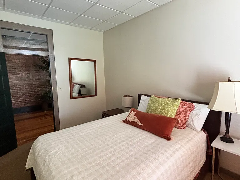 214 E Broad St #B — Photo 36