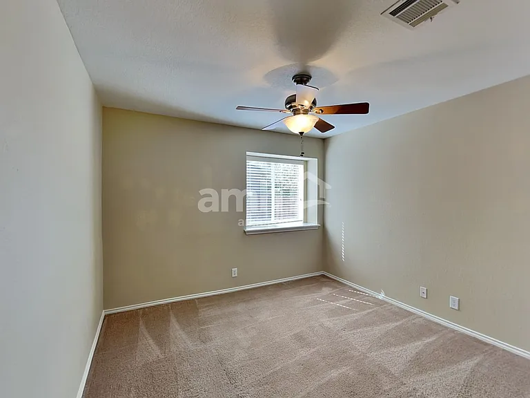 765 Tomah Dr — Photo 17