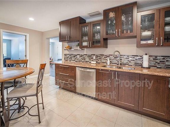 4th image of 5940 5th Ave N Unit 5940