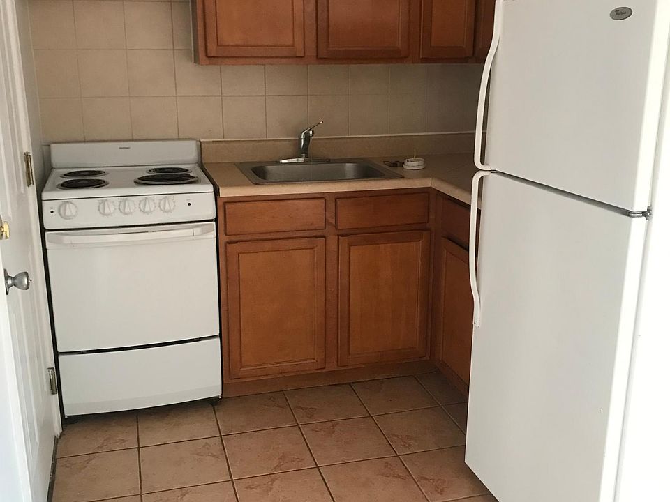 1st image of 4501 N Malden St #4515M3D