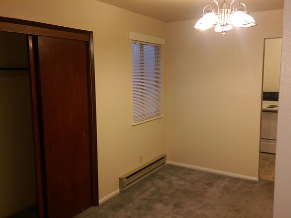 5th image of 625 Queen Anne Ave N APT 204