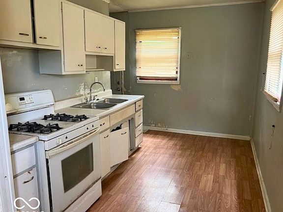 3rd image of 2438 N Goodlet Ave