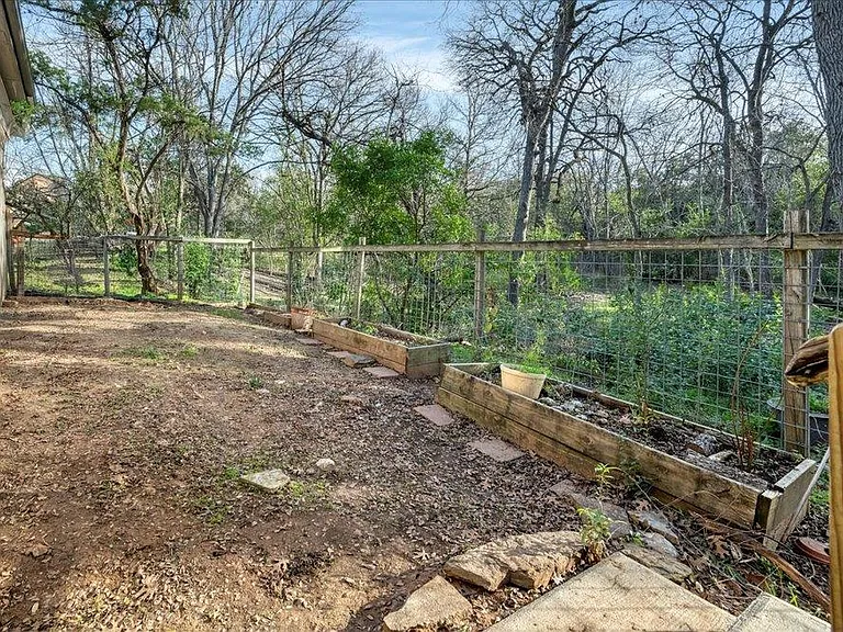 4600 Rivka Cv — Photo 27